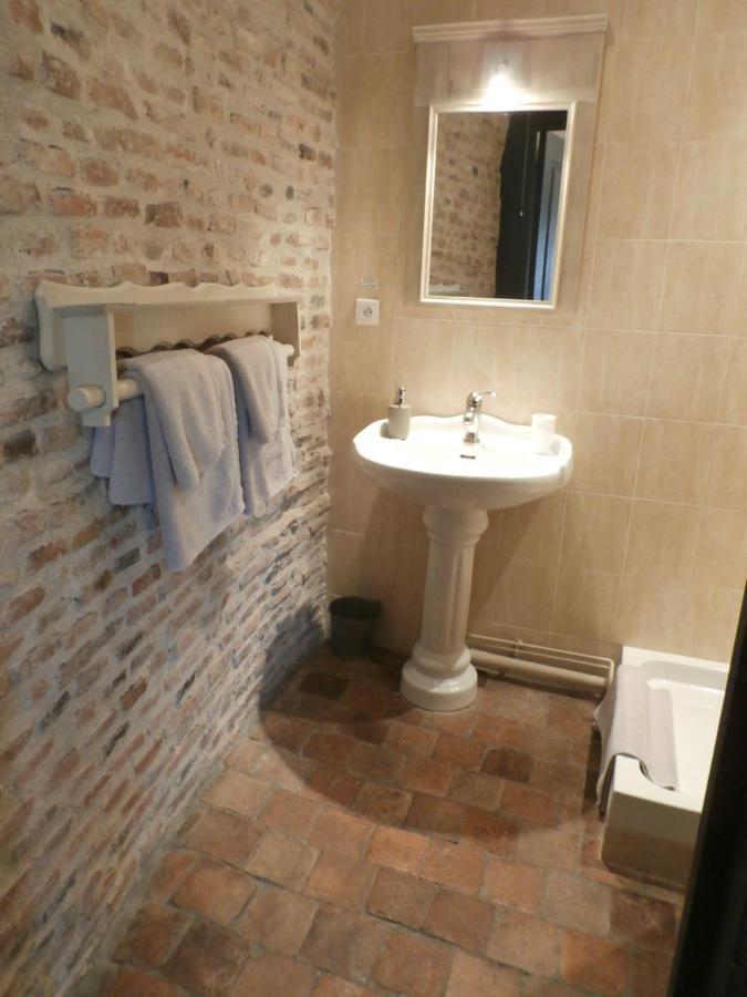 La Maison Xviiie Moulins  Exteriör bild