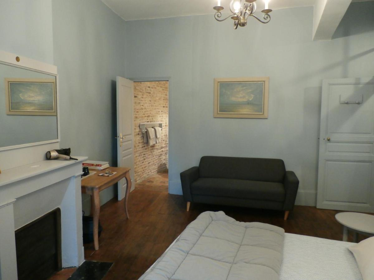 La Maison Xviiie Moulins  Exteriör bild