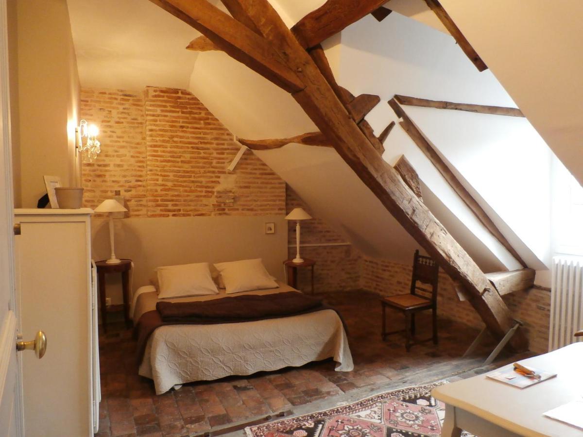 La Maison Xviiie Moulins  Exteriör bild