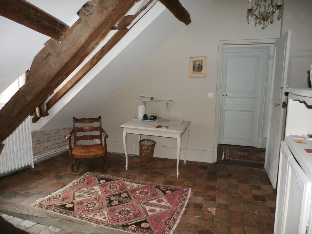 La Maison Xviiie Moulins  Exteriör bild